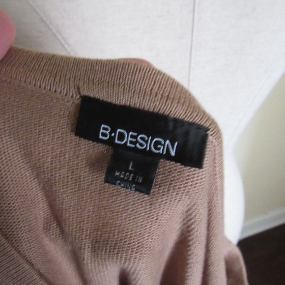 Scotty Brown Scoop-Neck Sweater - Picture 3 of 3